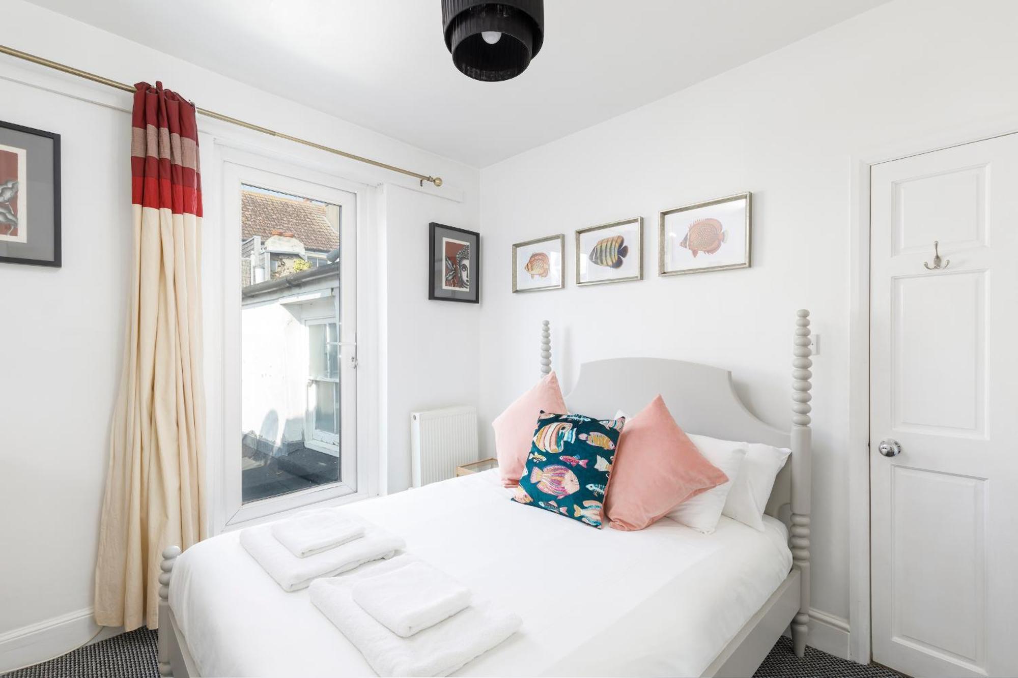 Trendy 1 Bed Flat With Roof Terrace Apartment Brighton