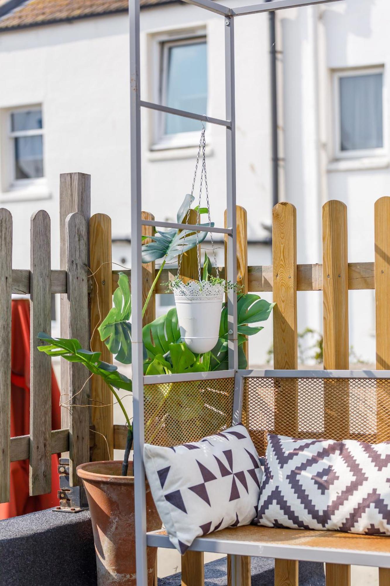 Trendy 1 Bed Flat With Roof Terrace * Brighton