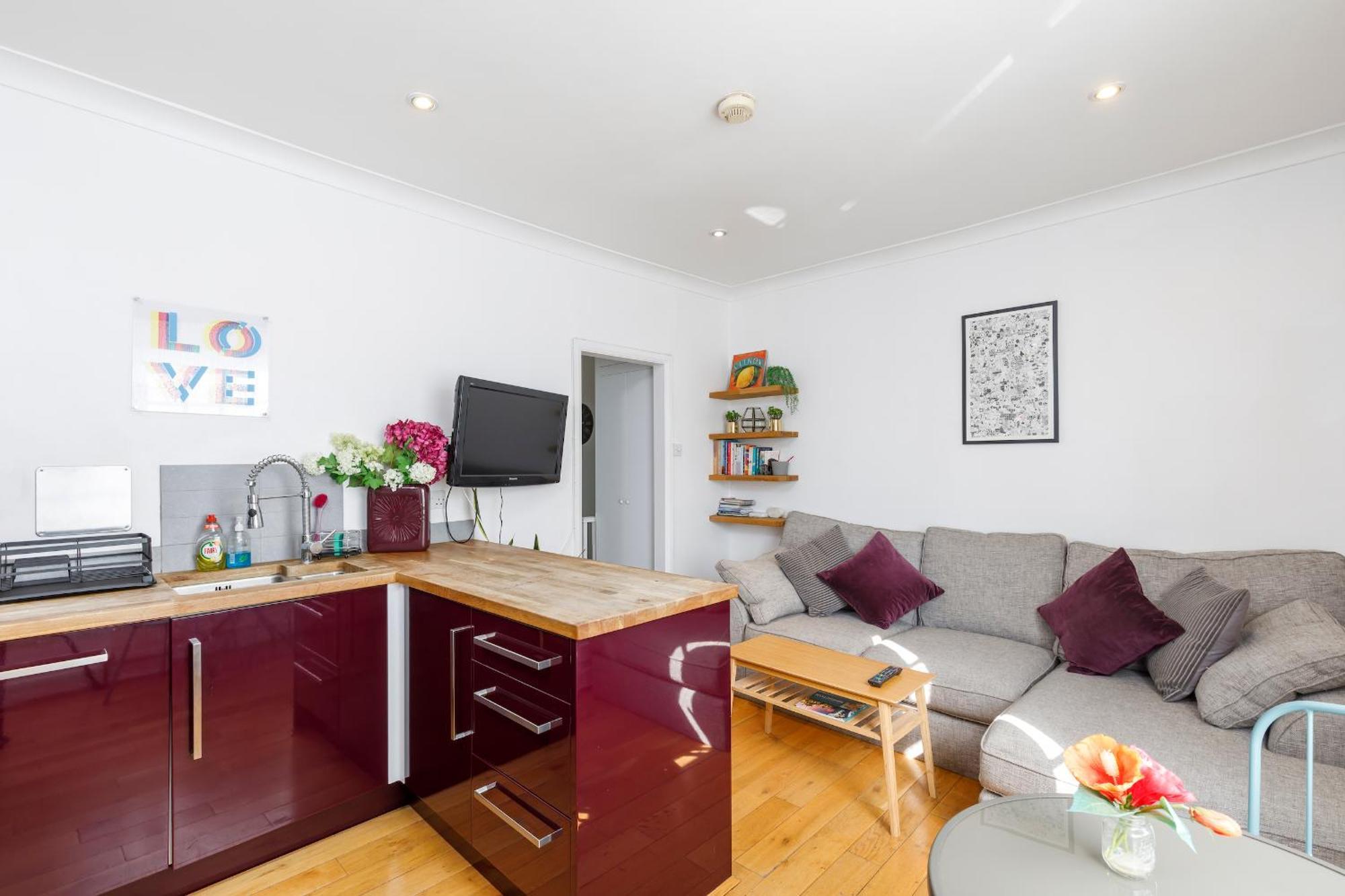 Trendy 1 Bed Flat With Roof Terrace Apartment Brighton