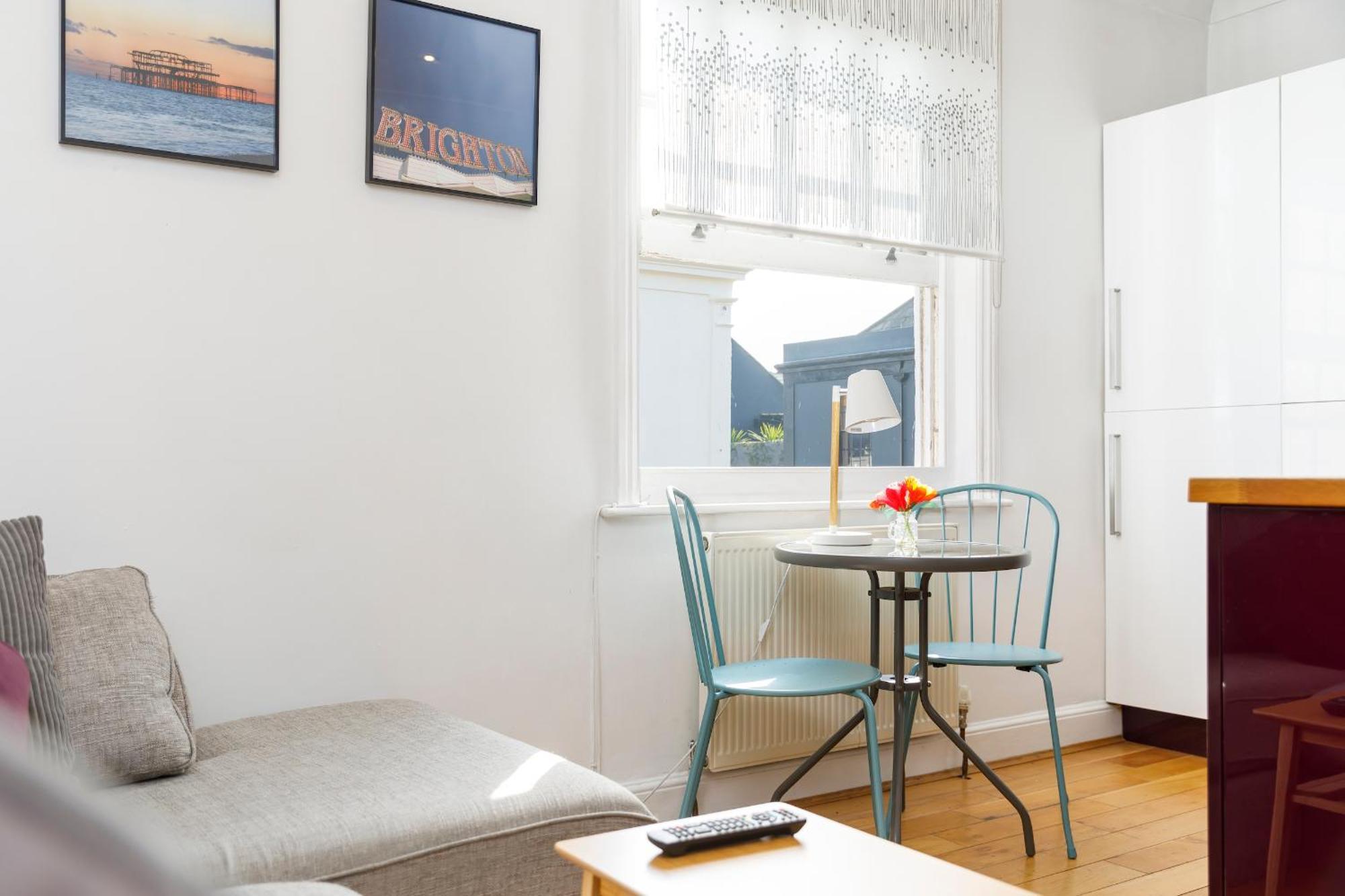 Apartment Trendy 1 Bed Flat With Roof Terrace *